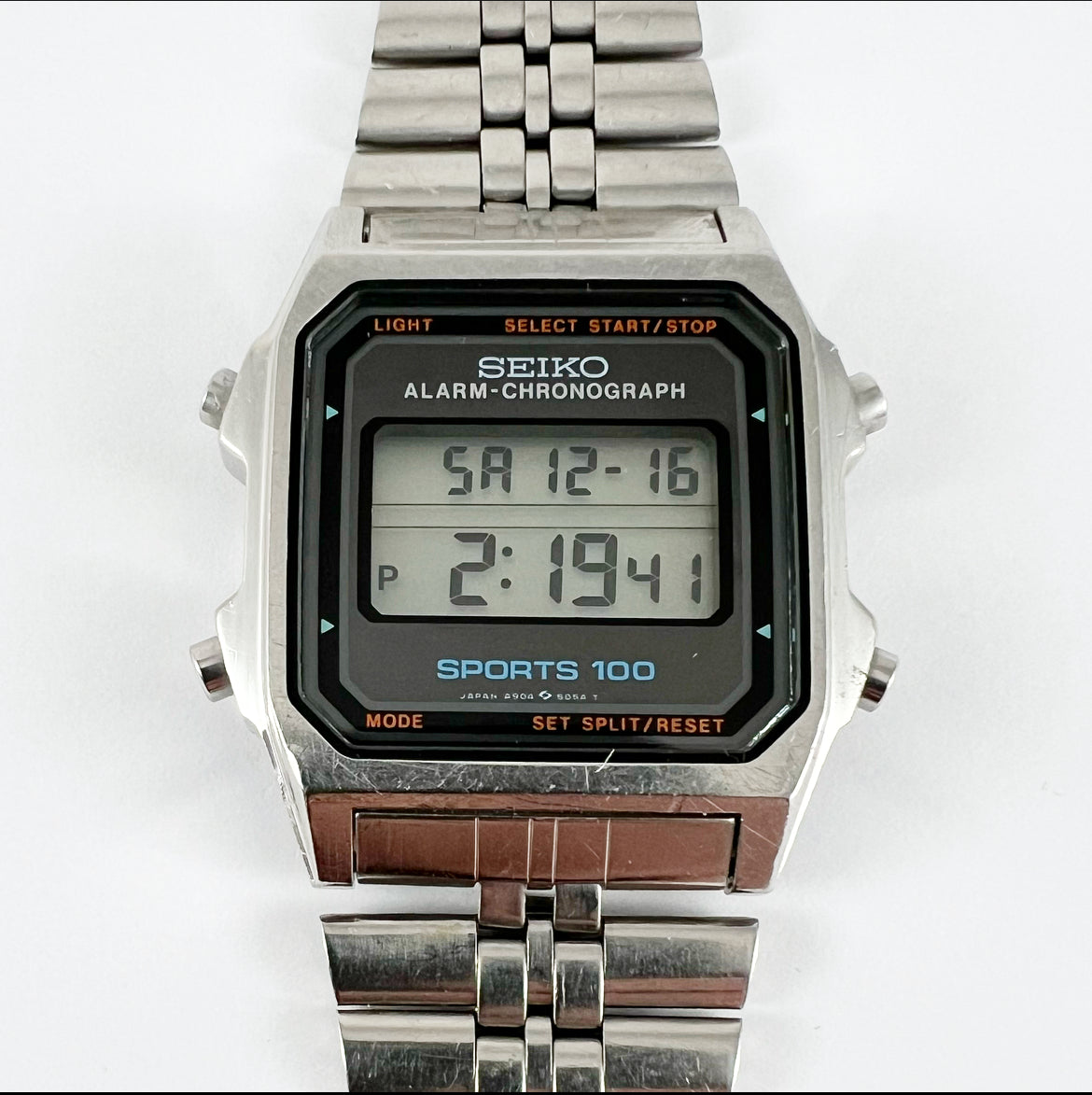 Seiko sports 100 digital hot sale