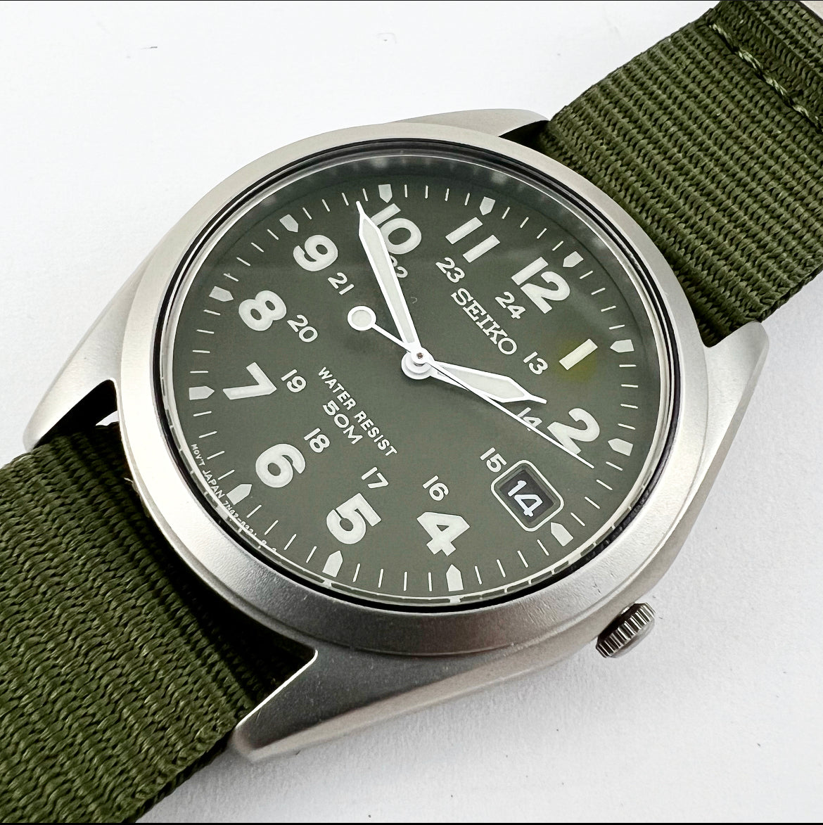 SEIKO セイコー ミリタリー ブラック文字盤 クォーツ 中古品