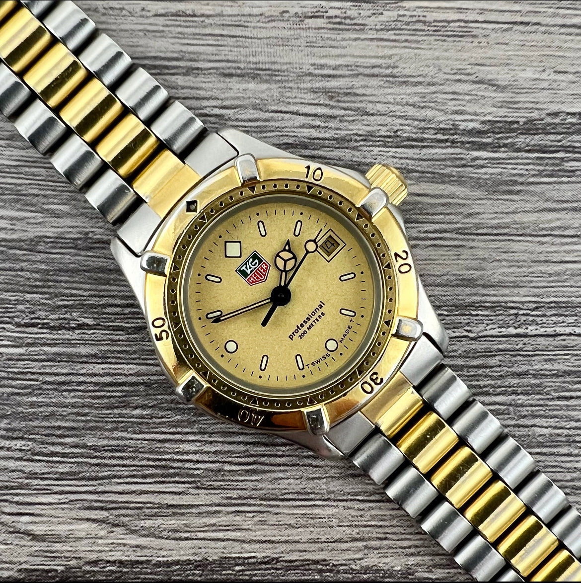 1992 Tag Heuer 2000 Professional Quartz Ladies 964.008-2