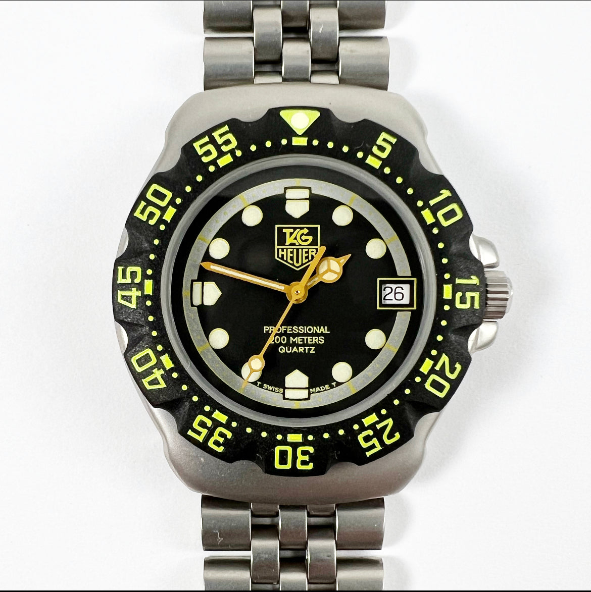 TAG HEUER 376.513 FORMULA1 ブラック イエロー 稼働 1991 Tag Heuer Professional Formula 1 Quartz Unisex 376.513