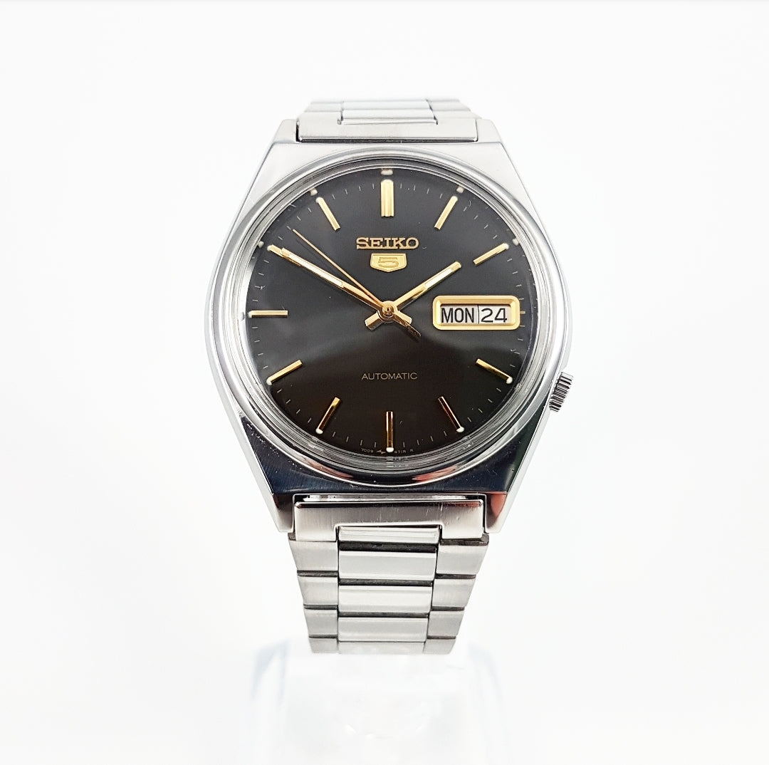 1992 Seiko 5 7009-3140 Automatic Day Date – Mornington Watches