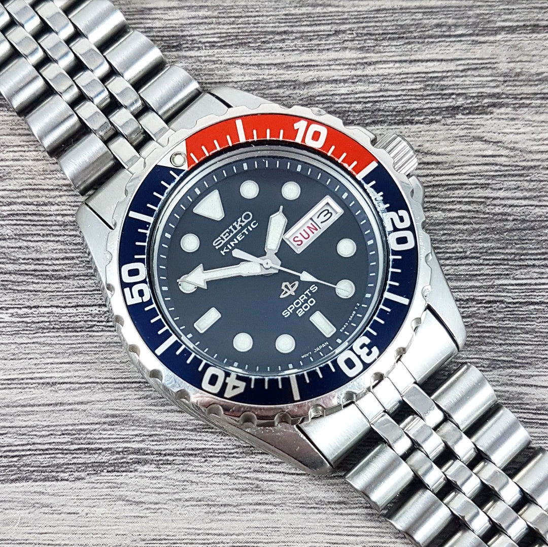 ⭐︎SEIKO⭐︎Kinetic 1995 Seiko Kinetic Sports 200 5M43-0A40 – Mornington Watches