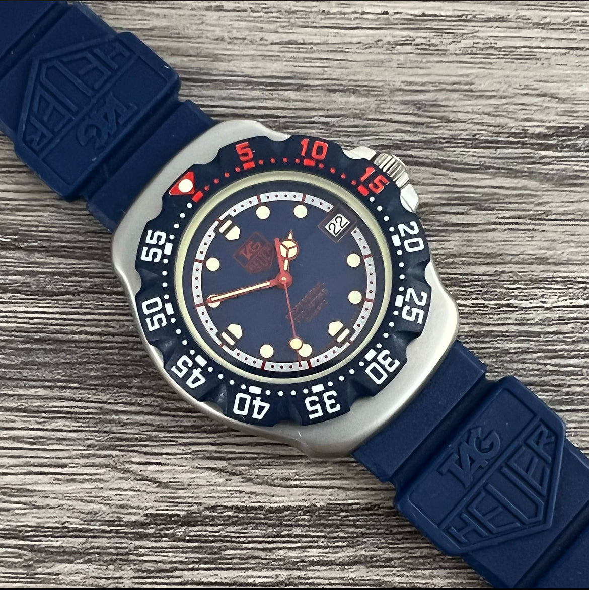 Tag heuer formula discount 1 quartz blue dial