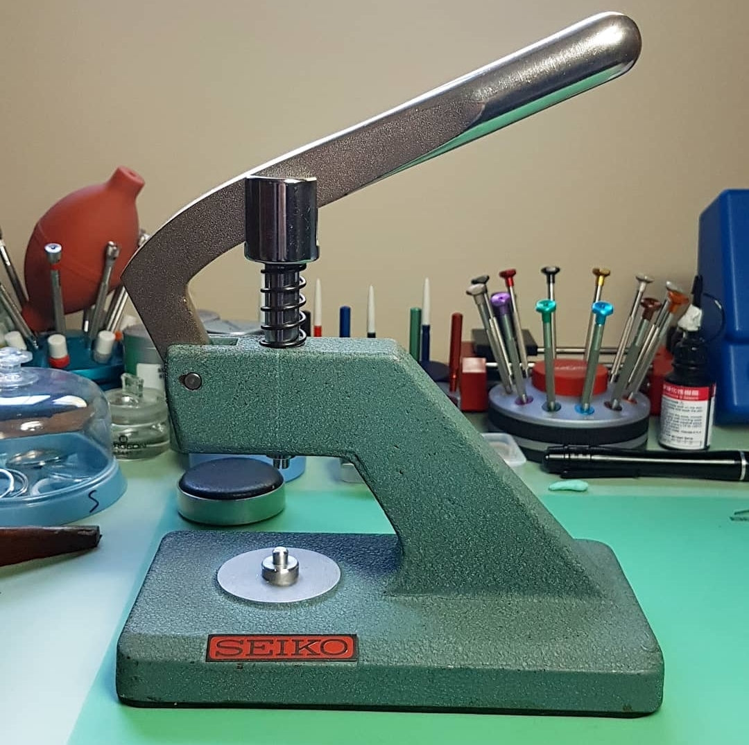 3 Seiko S-220 Case Press (Review) – Mornington Watches