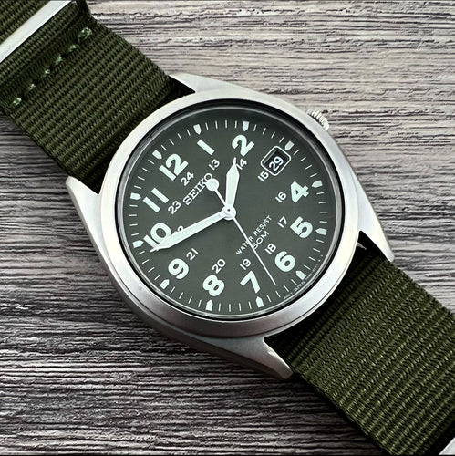 2001 Seiko 7N42-8070 Military Quartz