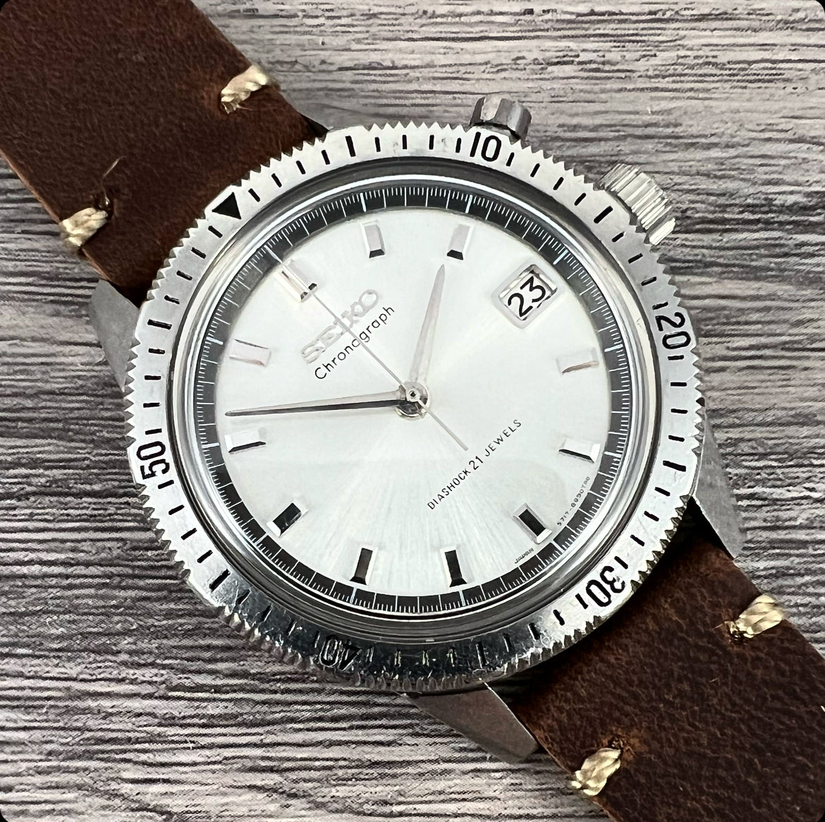 1965 Seiko Seahorse One Button Chronograph 5717 8990