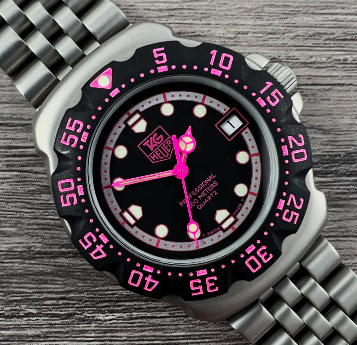TAG Heuer Formula 1 ピンクダイアル TAG Heuer Formula 1 360.508 Pink Dial Women's Quartz Watch