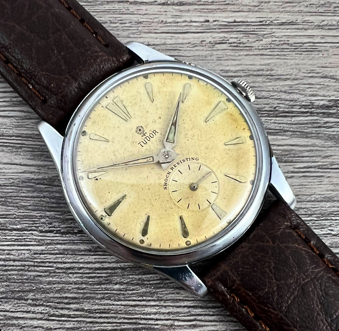 Tudor deals manual wind