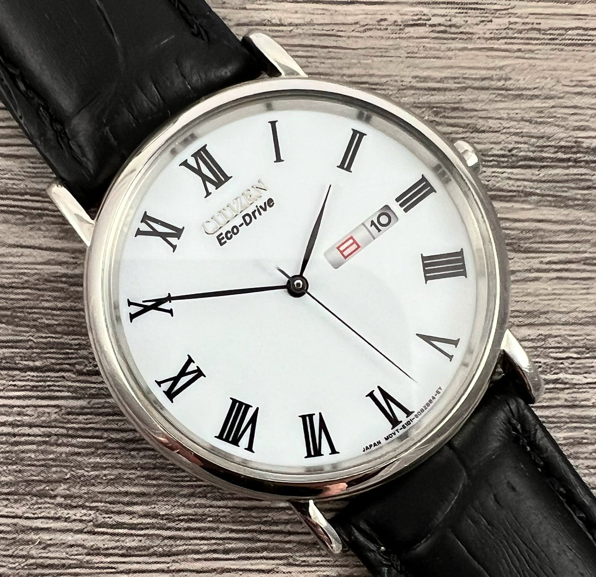 Citizen Eco Drive watch E101-S015570 Day Date good condition