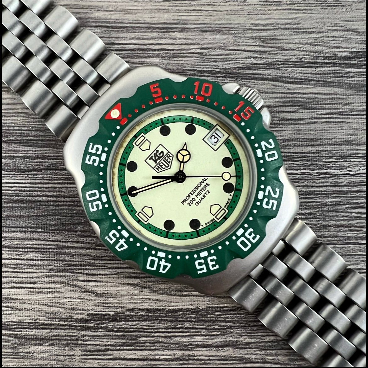 TAG Heuer プロフェッショナル　グリーン 　稼働品　372 513 1996 Tag Heuer Professional Formula 1 Quartz Unisex 372.513