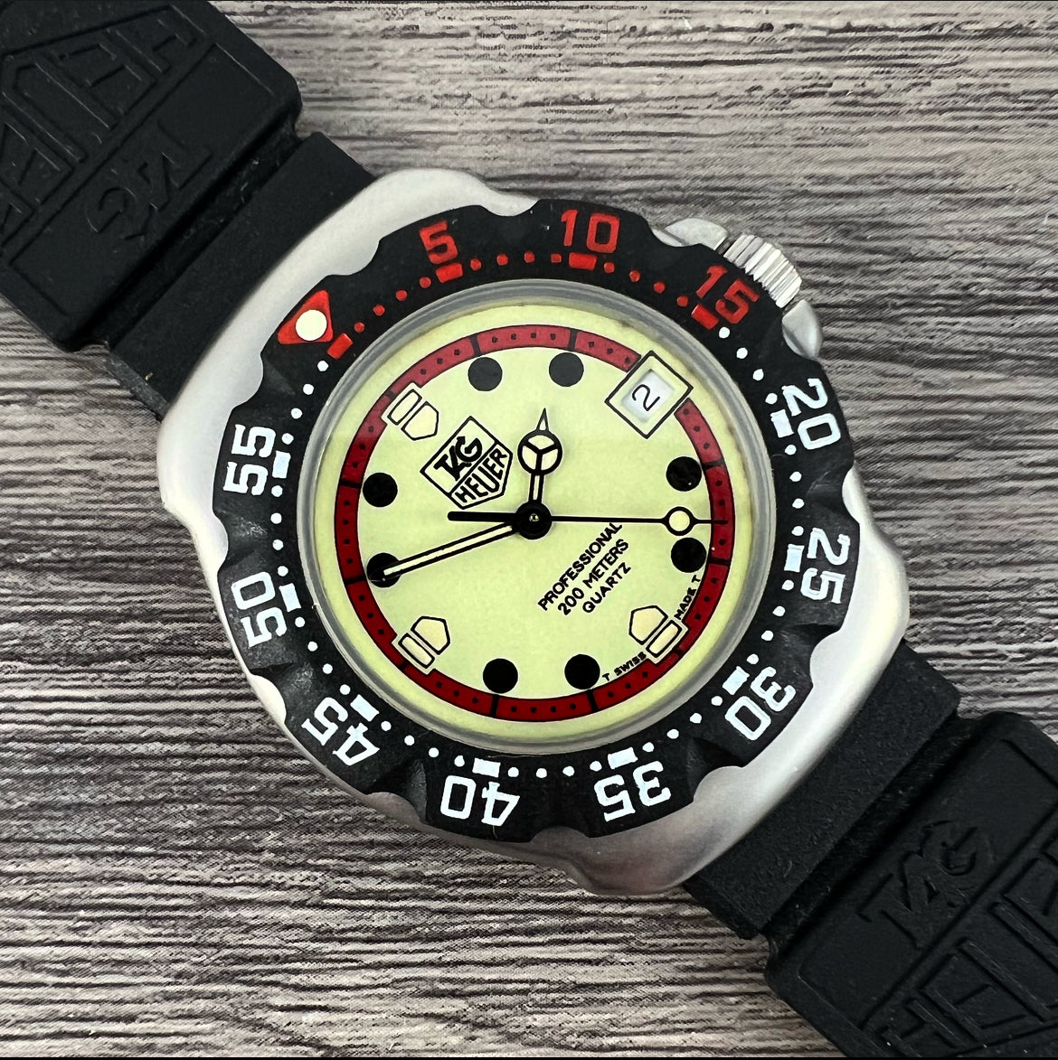 レビュー高評価の商品!の商品をすべて 1995 Tag Heuer Professional Formula 1 Quartz Unisex 371.513 時計