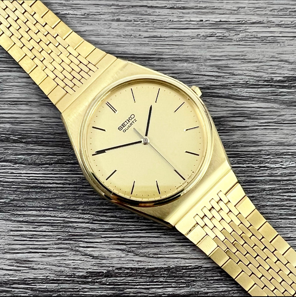 レア SEIKO セイコー シャリオ スクエア 6030-5300 クォーツ SOOOOOLD🙏🙏🙏 super rare 80s vintage seiko 6030-5000 Last