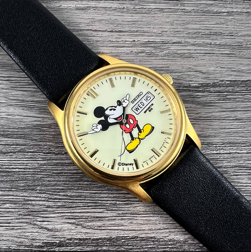 1995 Seiko Sports 50 Mickey Mouse 7N43-9A00 Quartz