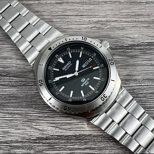 1982 Seiko SQ Sports 100 8123-6040 Quartz