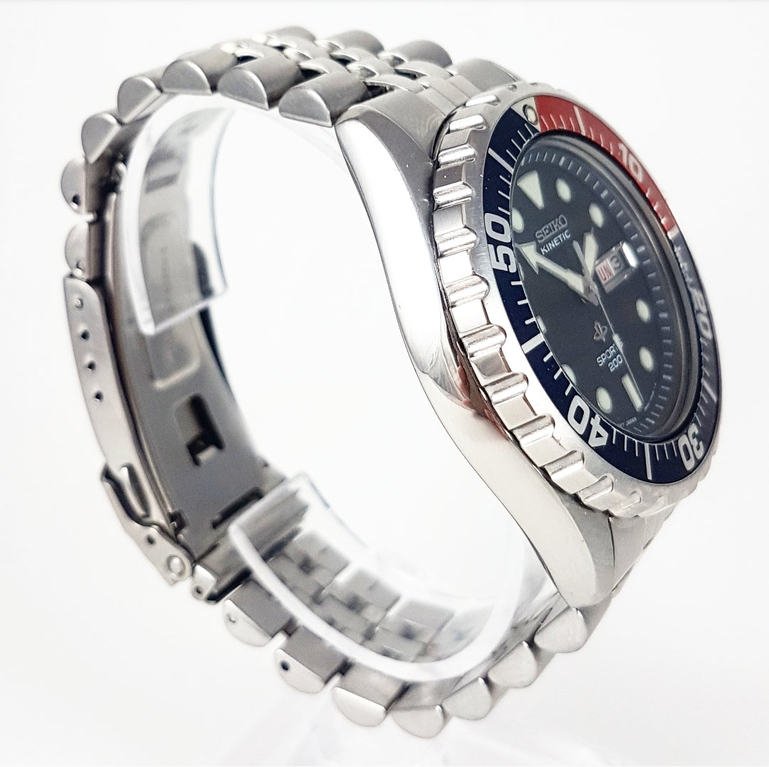 Seiko Kinetic Sports 5M43-0A40 – Mornington Watches
